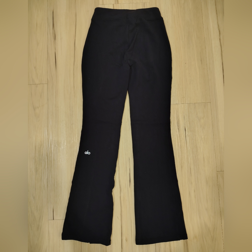 Alo High-waist Flutter Flares - Picture 3 of 5